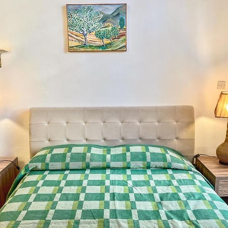 Kalavasos Square Apartments - With Pool 3 Minutes Walk エクステリア 写真