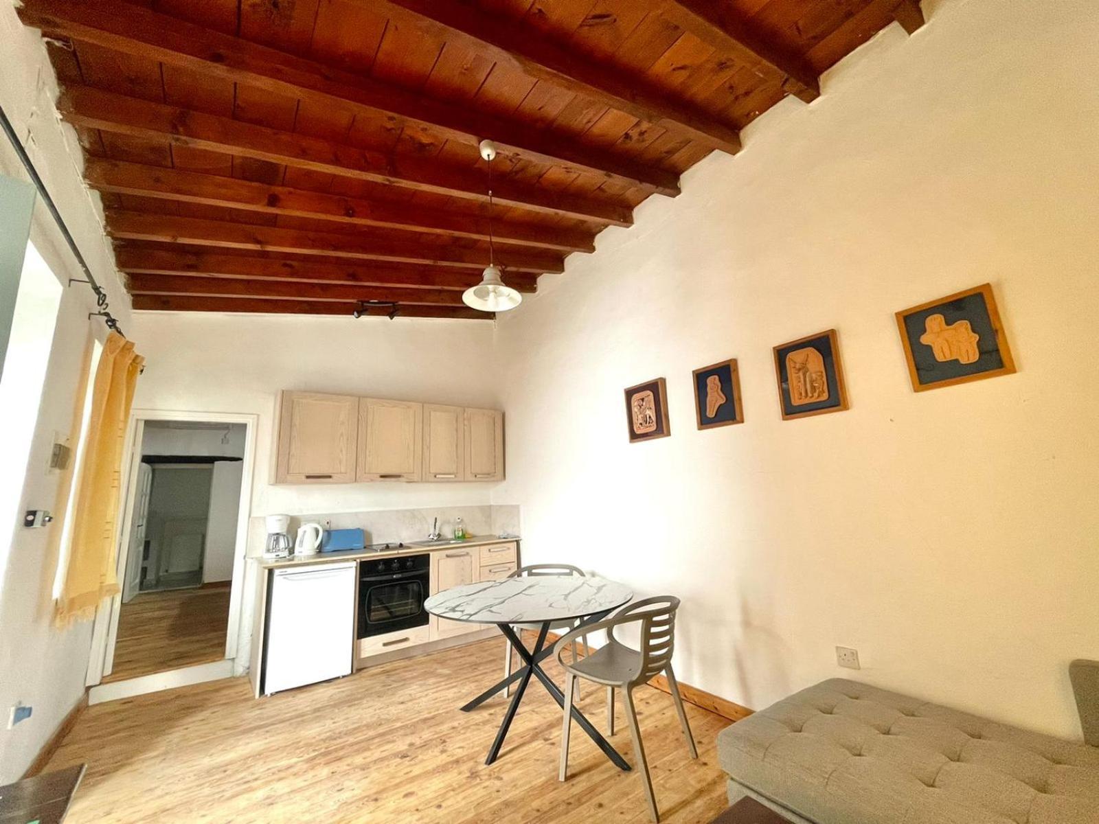 Kalavasos Square Apartments - With Pool 3 Minutes Walk エクステリア 写真