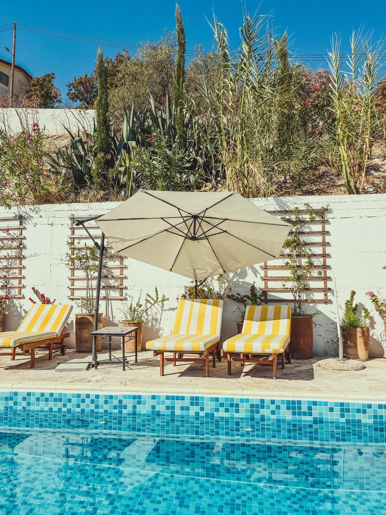 Kalavasos Square Apartments - With Pool 3 Minutes Walk エクステリア 写真