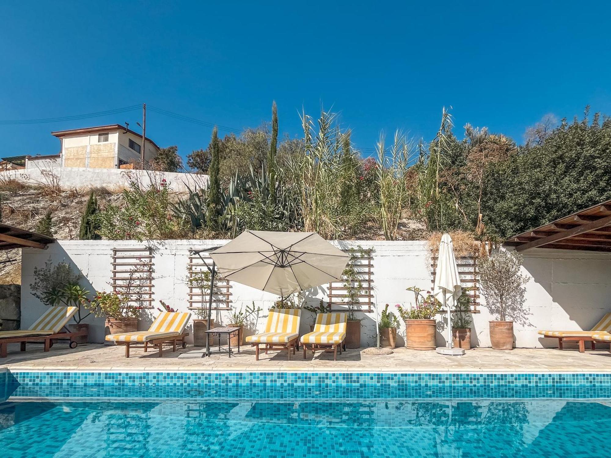 Kalavasos Square Apartments - With Pool 3 Minutes Walk エクステリア 写真
